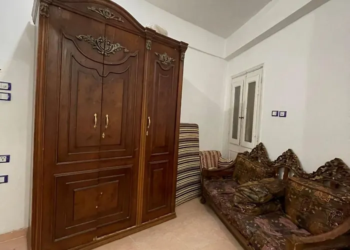 شقه مميزه غرفتين وسط الغردقه بميدان السقاله * الغردقة